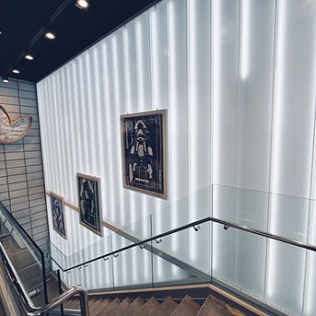 阿迪達(dá)斯首爾旗艦店
